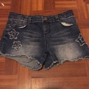 Hi I am selling these blue Jean shorts